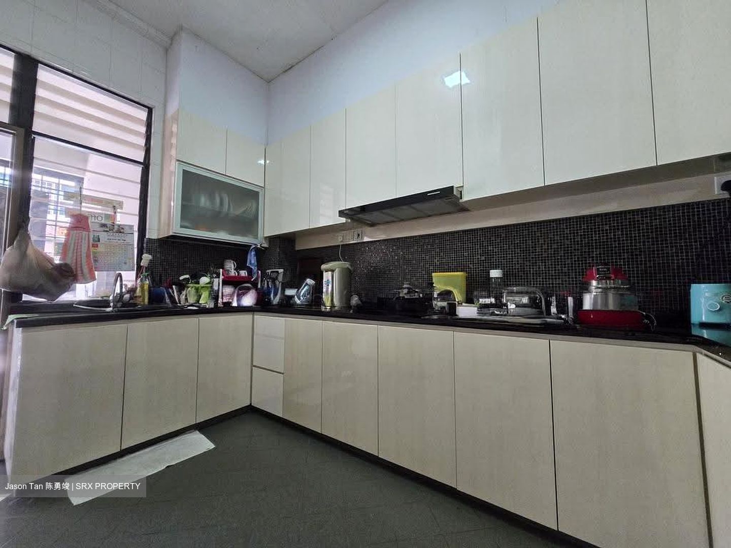 Onan Road (D15), Terrace #612757591